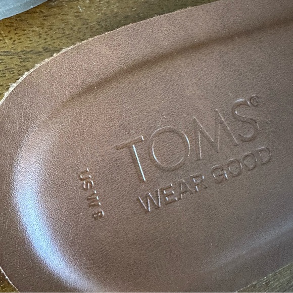 Toms Shea Tan Leather slide sandals embroidered detail size 8 NWT - Picture 3 of 8